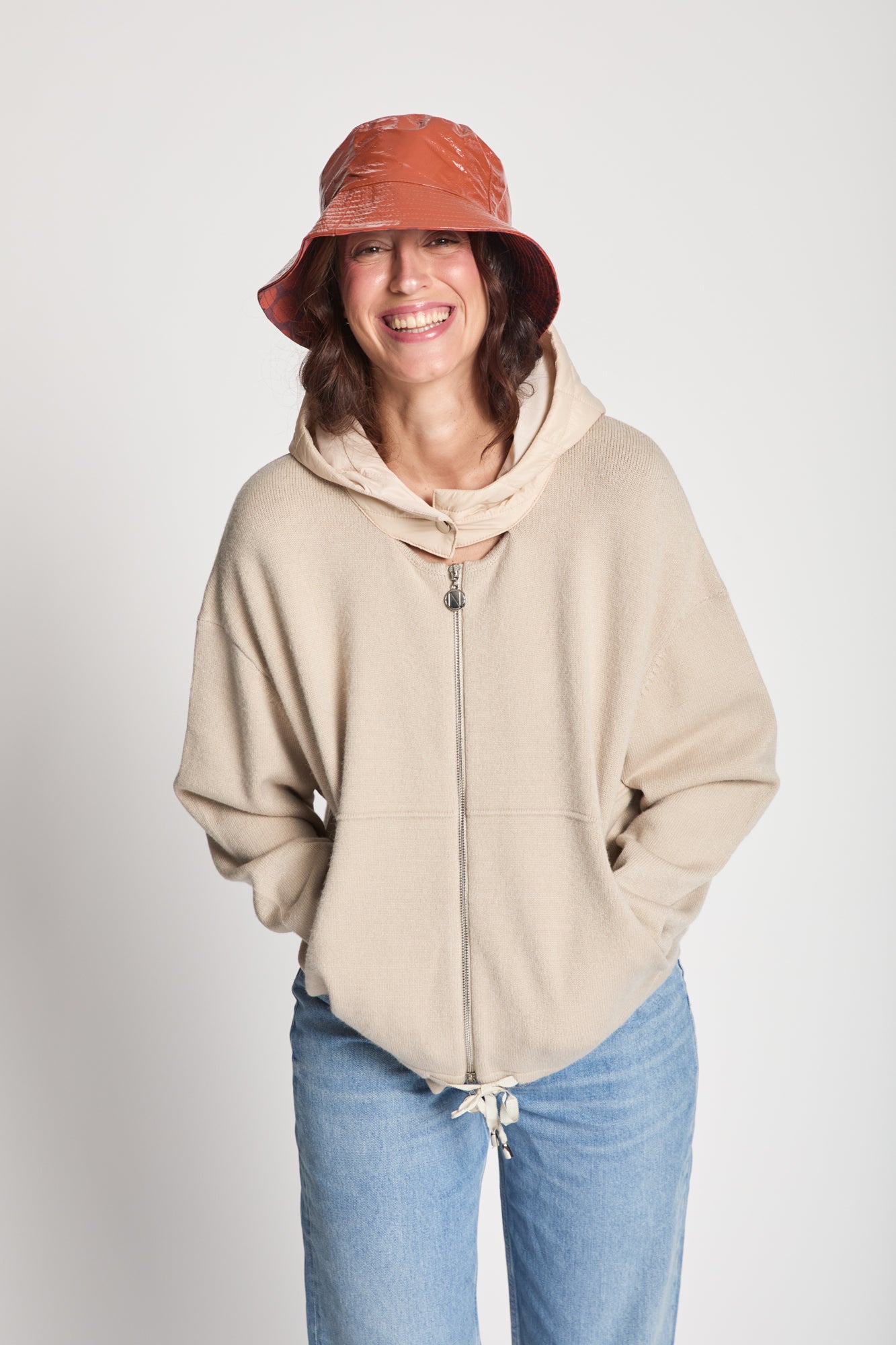 miudes_beige_01